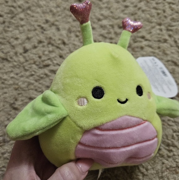 NWT Squishmallows Hadeon the Grasshopper 5" Valentine's Day - Picture 9 of 9